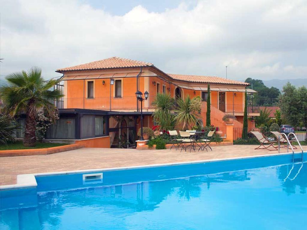 Albergo Arinde Rende Εξωτερικό φωτογραφία